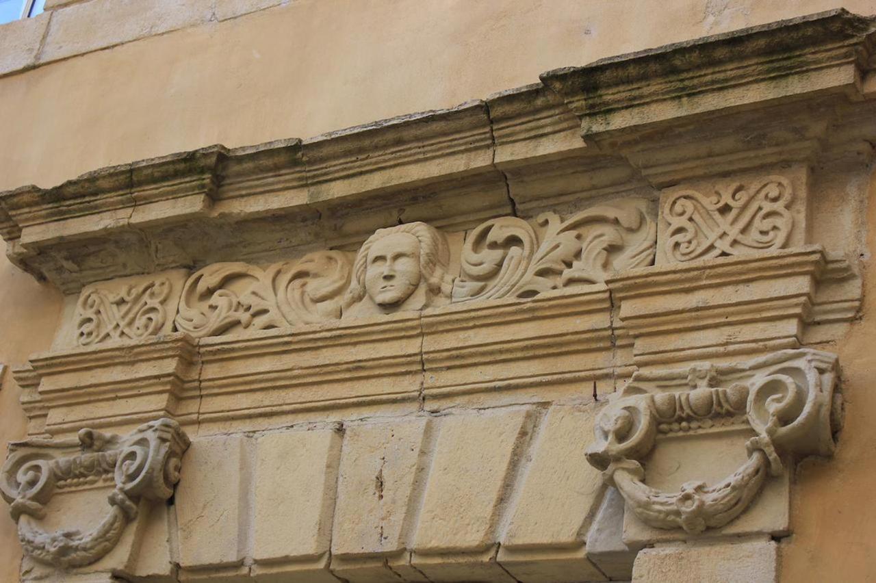 Chateau Ricard Saint-Geniez-dʼOlt Exterior foto